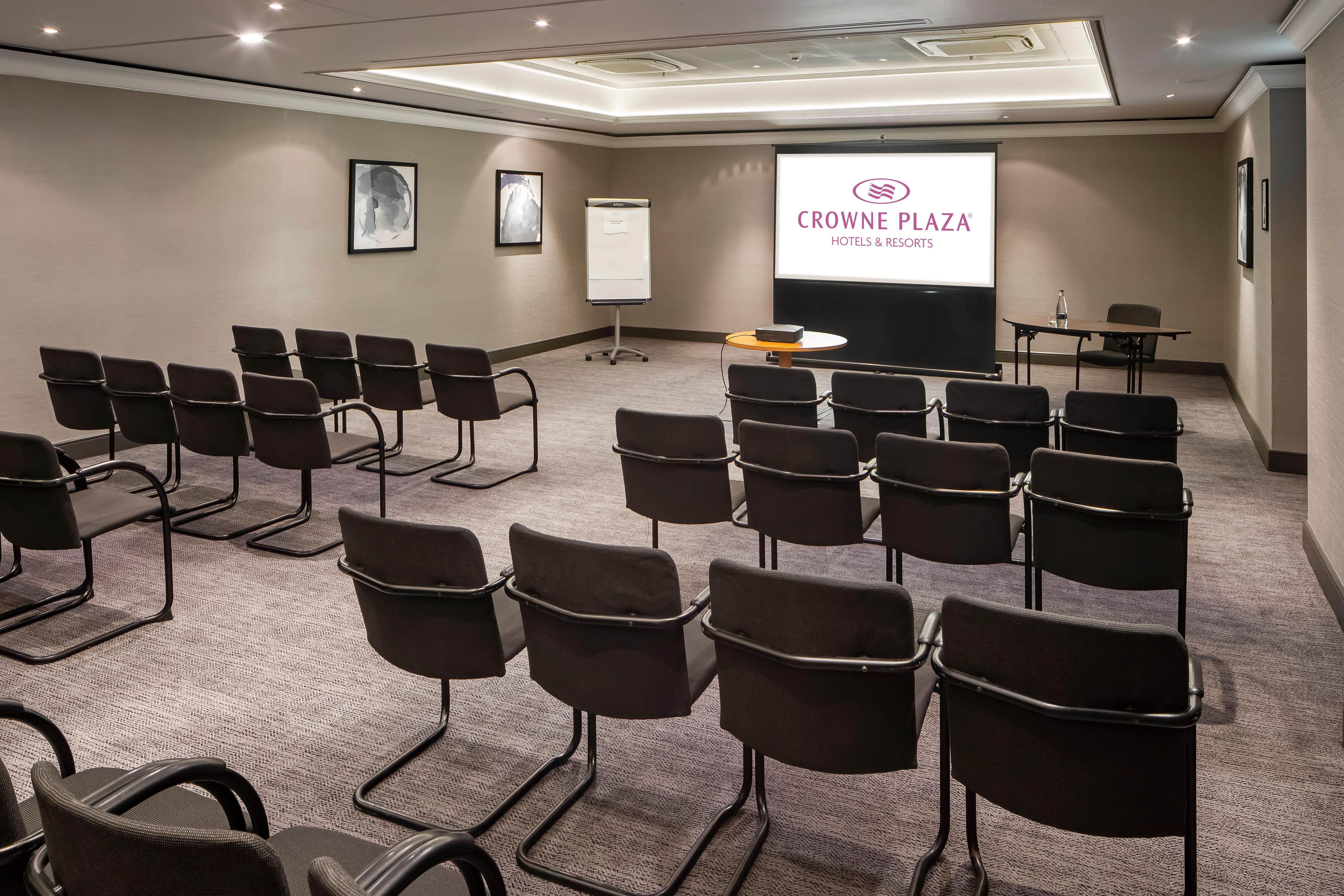 Crowne Plaza Harrogate By Ihg Hotel Bagian luar foto