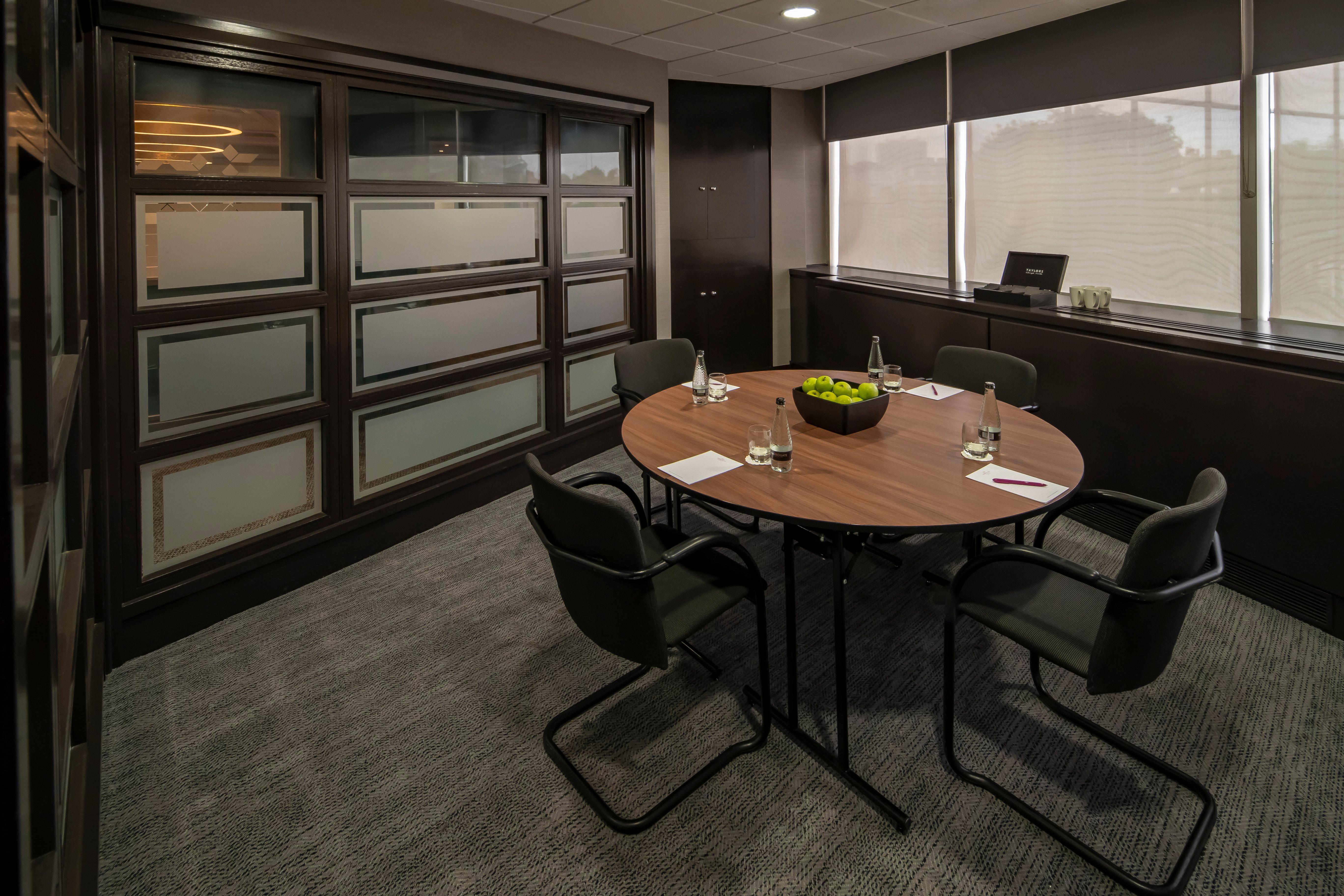 Crowne Plaza Harrogate By Ihg Hotel Bagian luar foto