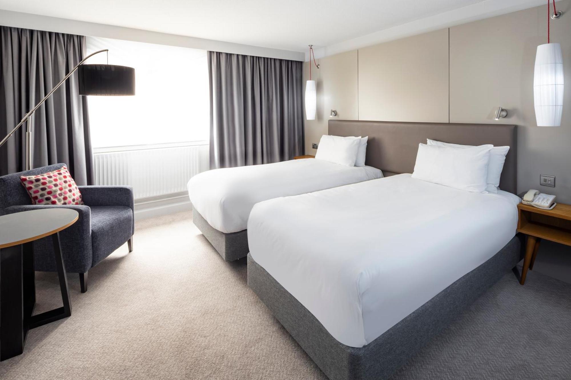 Crowne Plaza Harrogate By Ihg Hotel Bagian luar foto